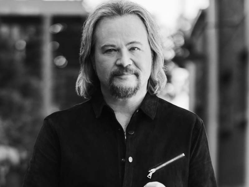 Travis Tritt at Abraham Chavez Theatre