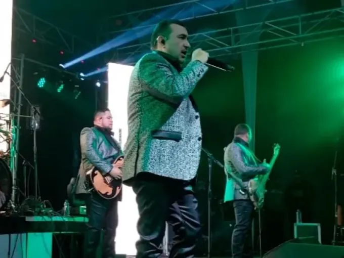 Conjunto Primavera tickets