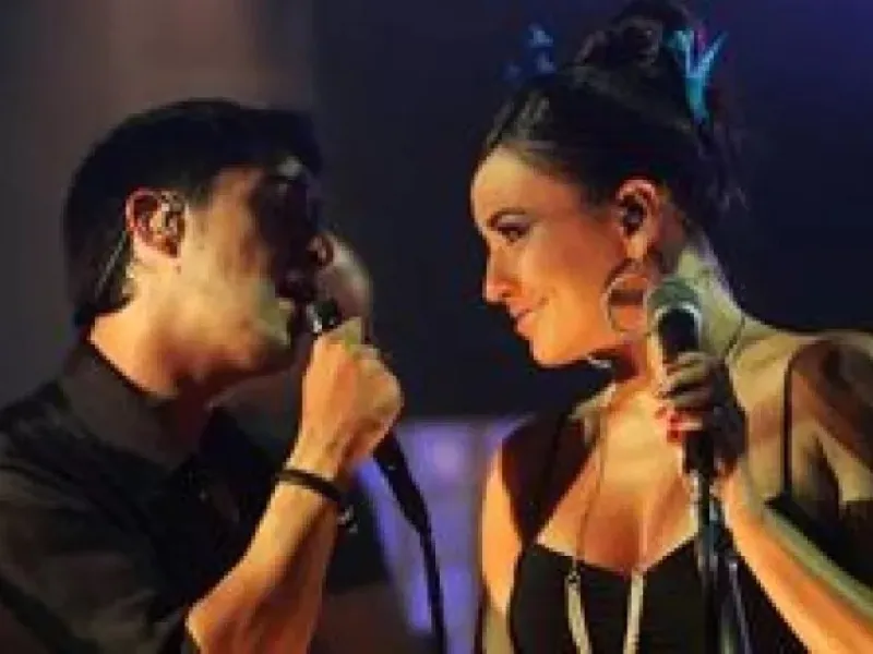 Maria Jose & Moenia tickets